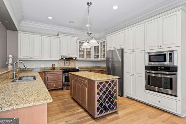 9 Turnbull Lane, Savannah, GA 31410