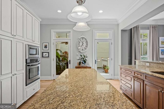 9 Turnbull Lane, Savannah, GA 31410