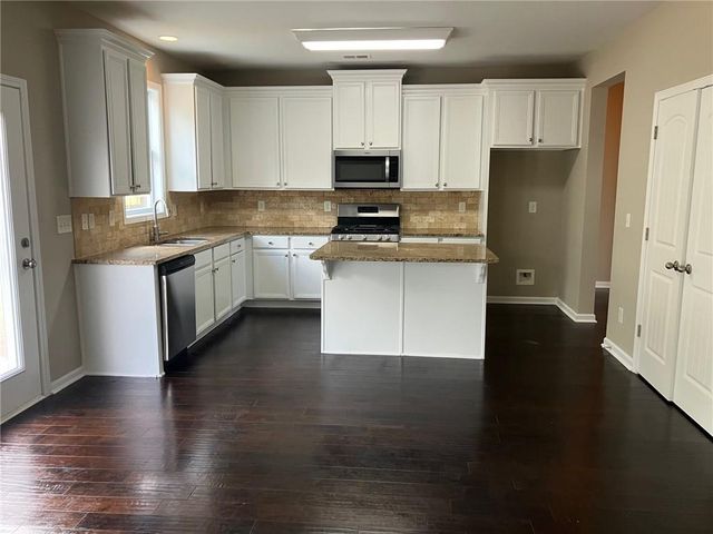 2808 Brookford SW Lane, Atlanta, GA 30331