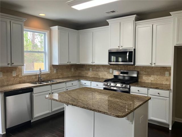 2808 Brookford SW Lane, Atlanta, GA 30331