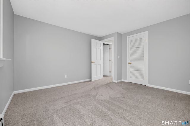 13 Greentree Drive, East Lyme, CT 06333