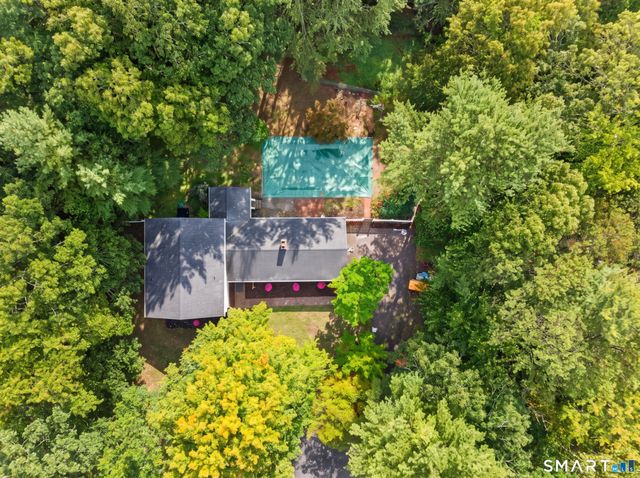 13 Greentree Drive, East Lyme, CT 06333