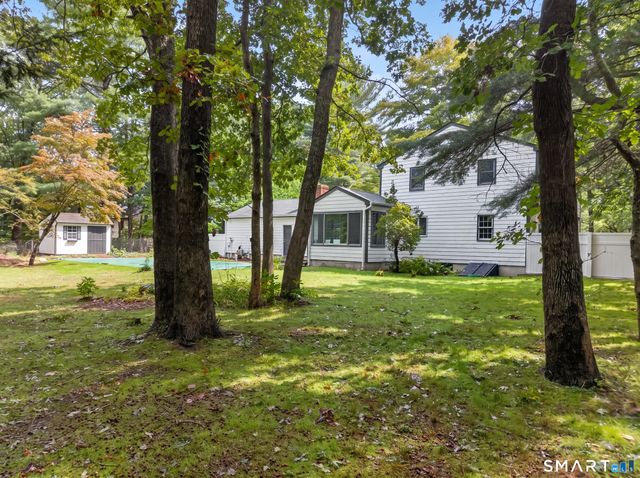 13 Greentree Drive, East Lyme, CT 06333