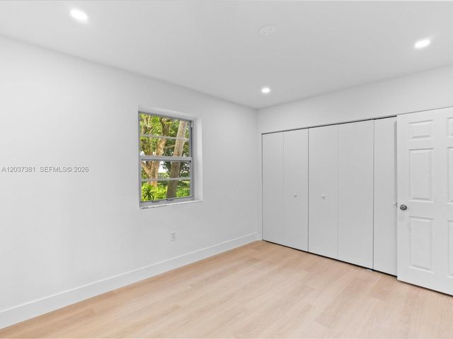 5625 SW 80th Street 113B, Miami, FL 33143