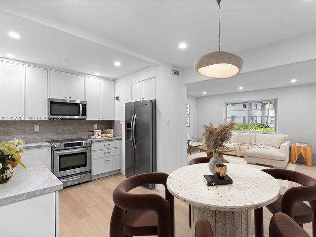 5625 SW 80th Street 113B, Miami, FL 33143