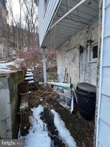 435 HOTEL ST, Pottsville, PA 17901