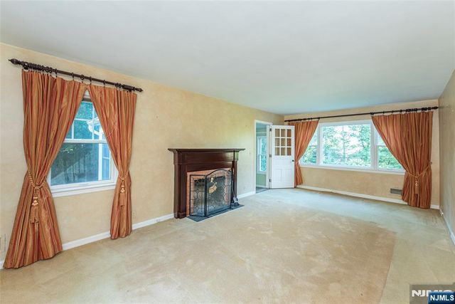 42 Valley View Terrace, Wayne, NJ 07470
