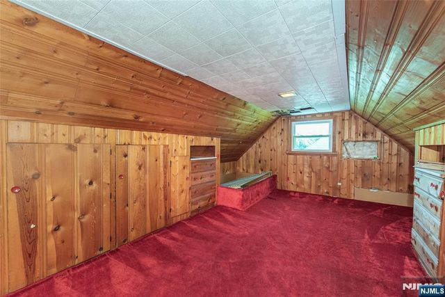 42 Valley View Terrace, Wayne, NJ 07470