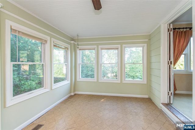 42 Valley View Terrace, Wayne, NJ 07470