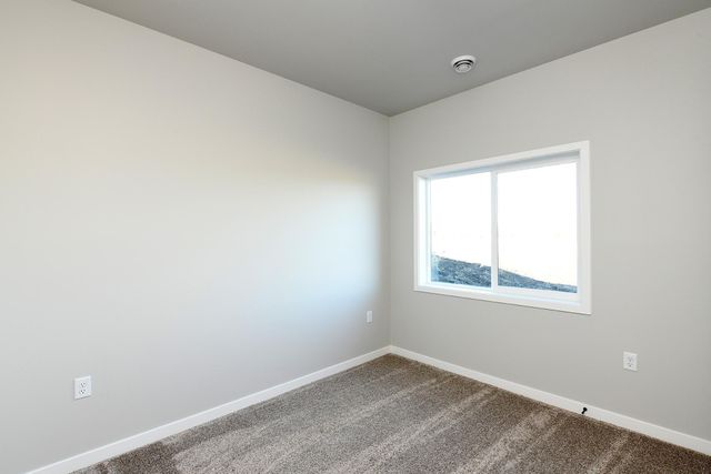 7030 65 Street S, Horace, ND 58047