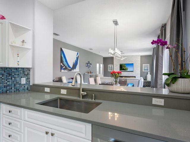 5237 97TH STREET E, Bradenton, FL 34211