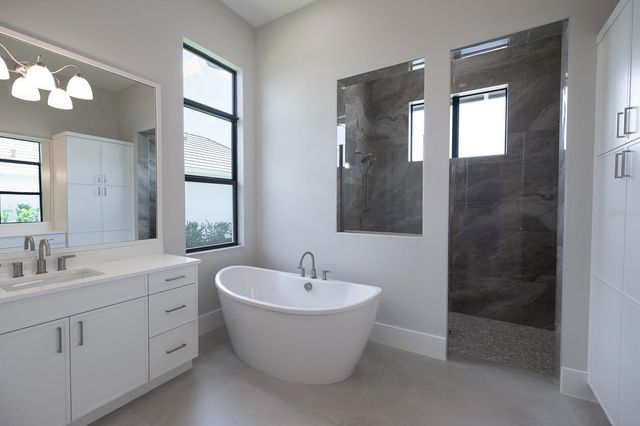 1075 BLUE SHELL LOOP, Sarasota, FL 34240