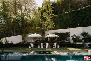 2331 Chislehurst Drive, Los Angeles, CA 90027