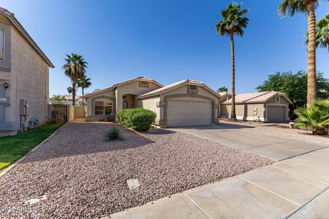 921 E FOLLEY Street, Chandler, AZ 85225