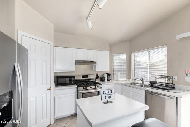 921 E FOLLEY Street, Chandler, AZ 85225