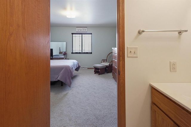 1016 WILDWOOD DRIVE, Stevens Point, WI 54482