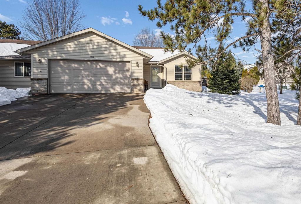 1016 WILDWOOD DRIVE, Stevens Point, WI 54482
