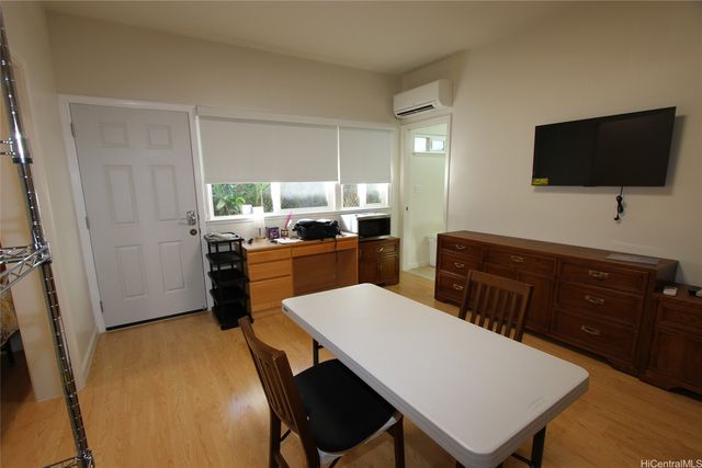 1907 Coyne Street Studio, Honolulu, HI 96826