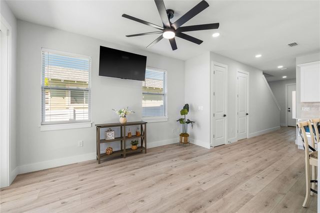 2608 W SAINT JOSEPH STREET 2, Tampa, FL 33607