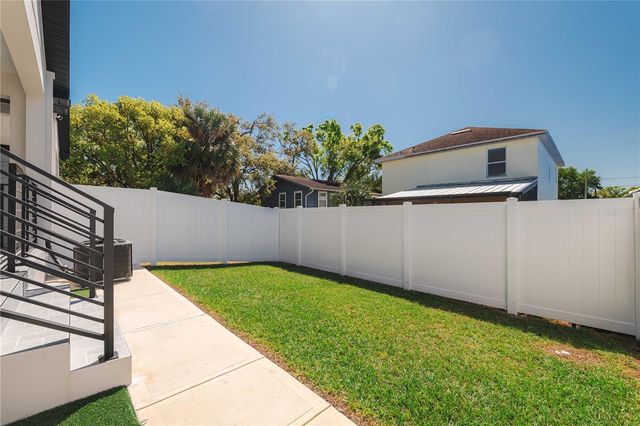 2608 W SAINT JOSEPH STREET 2, Tampa, FL 33607