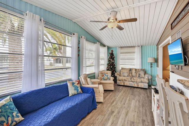 317 ESTRADA, North Port, FL 34287