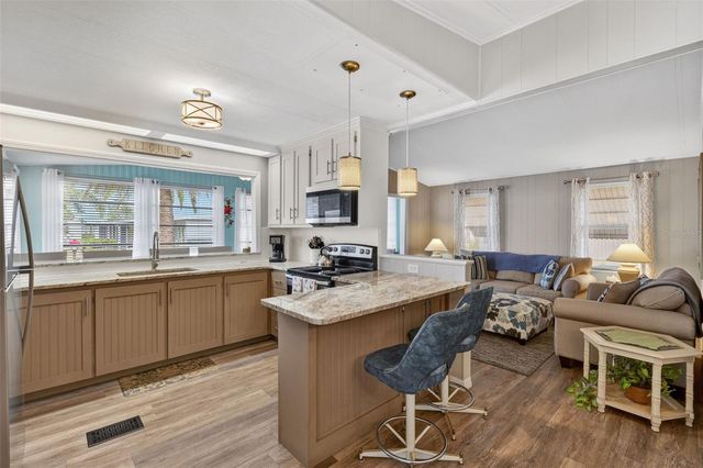 317 ESTRADA, North Port, FL 34287