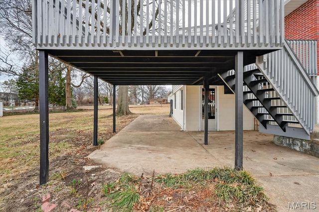 10040 Knollcrest Drive, St Louis, MO 63136