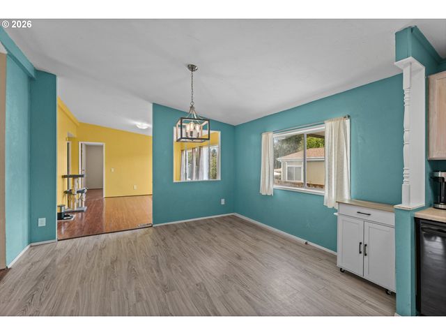 18225 S SILVERWOOD Dr, Oregon City, OR 97045