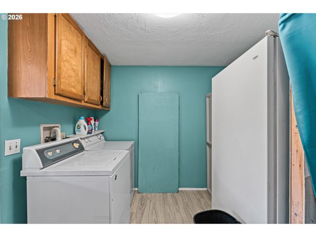 18225 S SILVERWOOD Dr, Oregon City, OR 97045