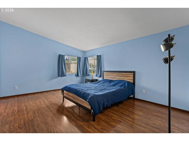 18225 S SILVERWOOD Dr, Oregon City, OR 97045