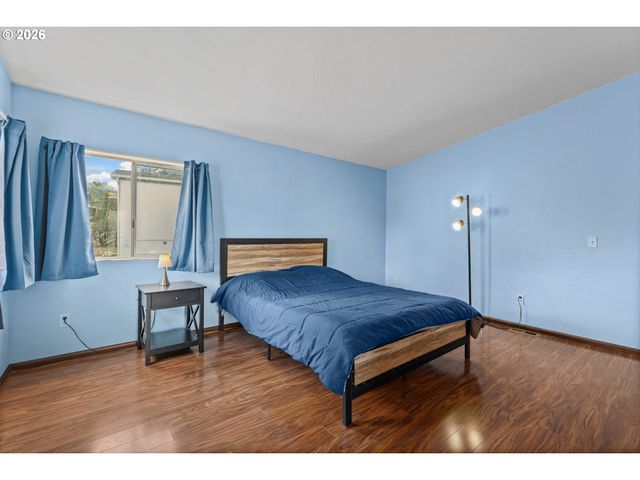 18225 S SILVERWOOD Dr, Oregon City, OR 97045
