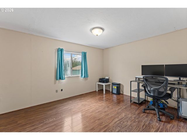 18225 S SILVERWOOD Dr, Oregon City, OR 97045