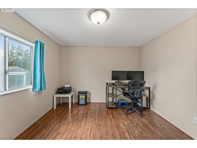 18225 S SILVERWOOD Dr, Oregon City, OR 97045