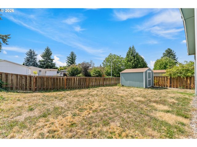 18225 S SILVERWOOD Dr, Oregon City, OR 97045