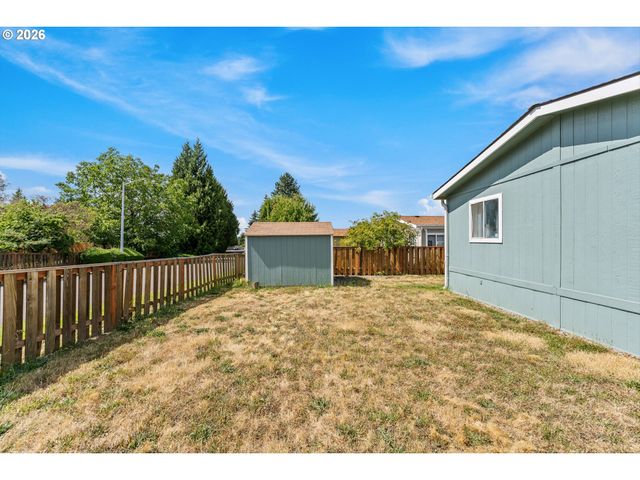 18225 S SILVERWOOD Dr, Oregon City, OR 97045