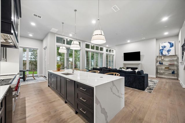 26 Valley Forge Drive, Bunker Hill Village, TX 77024