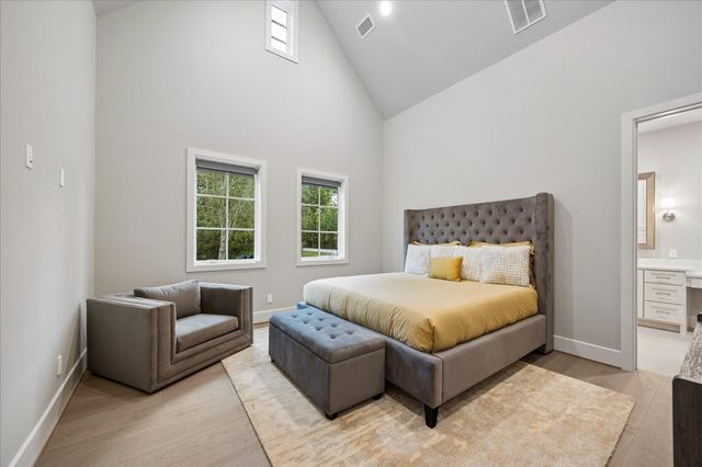 26 Valley Forge Drive, Bunker Hill Village, TX 77024