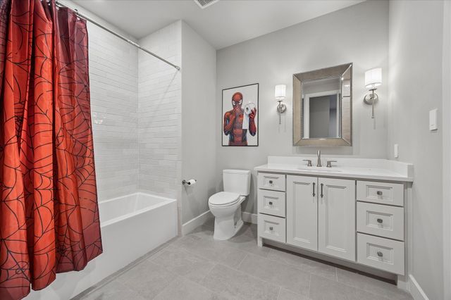 26 Valley Forge Drive, Bunker Hill Village, TX 77024