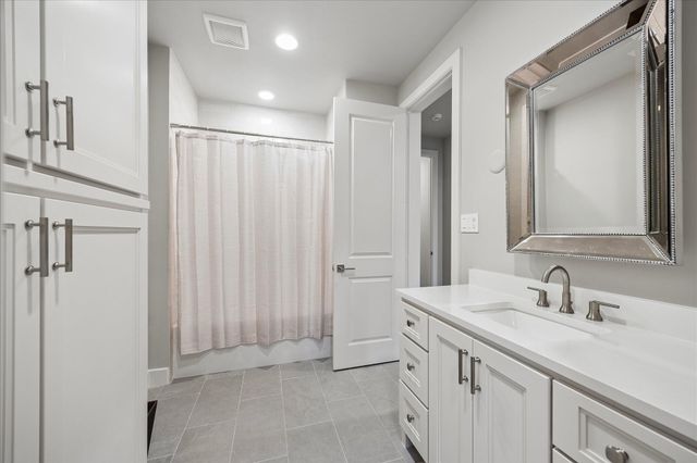 26 Valley Forge Drive, Bunker Hill Village, TX 77024