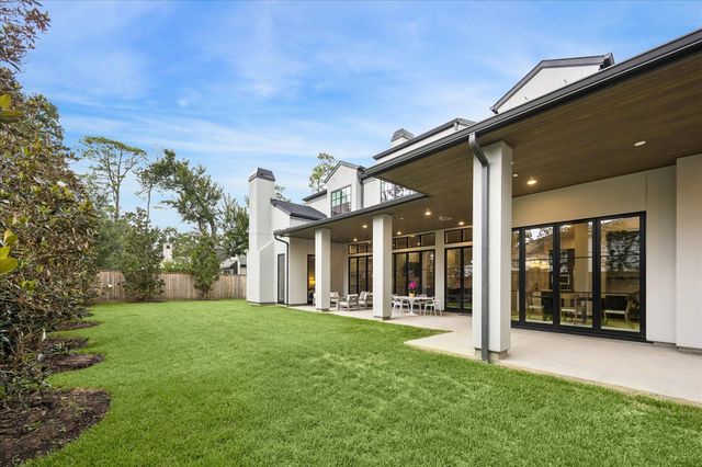 26 Valley Forge Drive, Bunker Hill Village, TX 77024