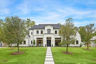 26 Valley Forge Drive, Bunker Hill Village, TX 77024