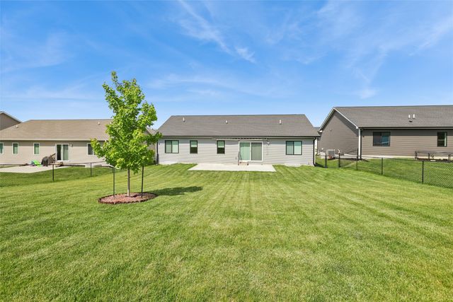 1811 Crabapple Lane, Granger, IA 50109