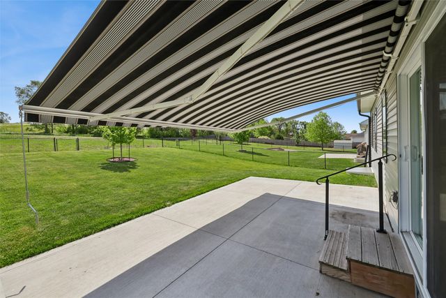 1811 Crabapple Lane, Granger, IA 50109