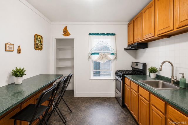 212-16 93rd Avenue, Queens Village, NY 11428