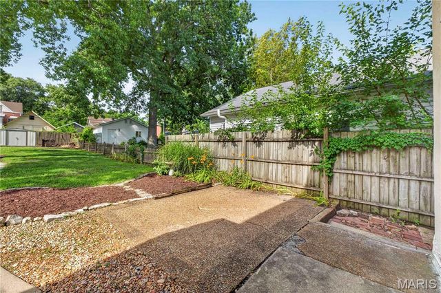 6557 Odell Street, St Louis, MO 63139