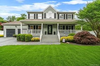 1 Settler Drive, Coram, NY 11727