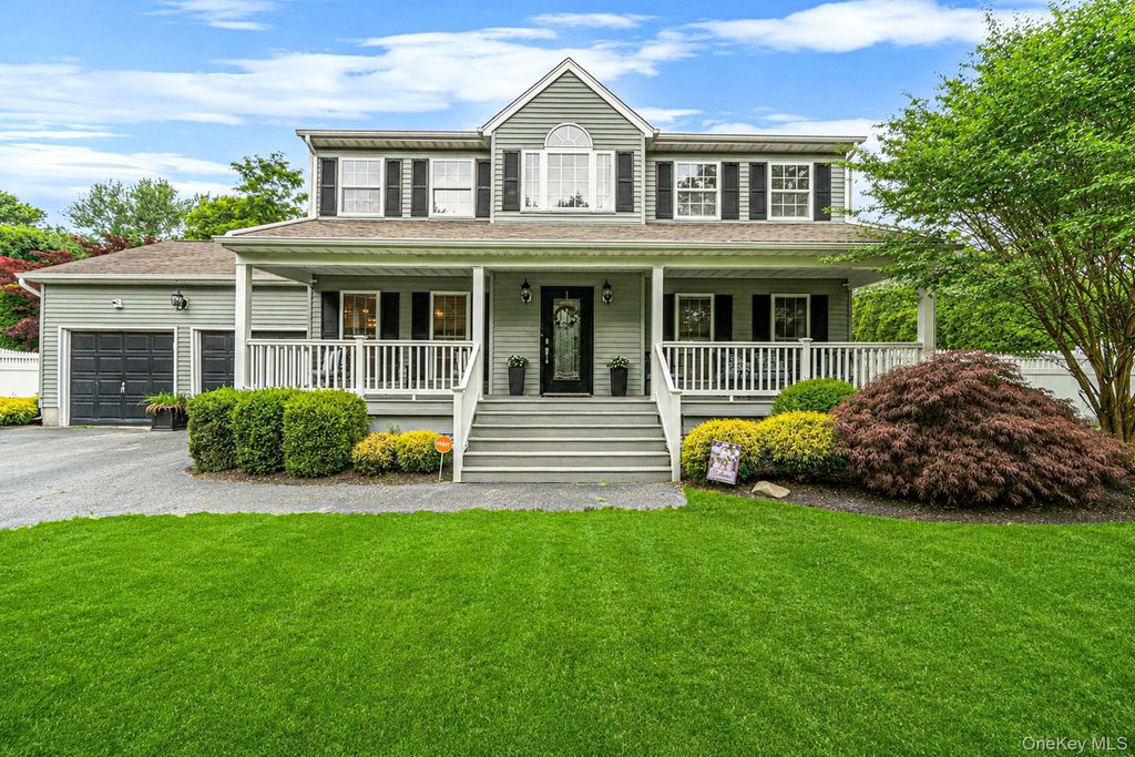 1 Settler Drive, Coram, NY 11727