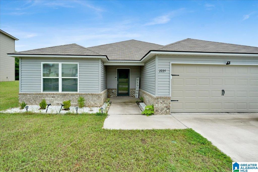 2225 W MIDDLEBROOK CROSSING, Odenville, AL 35120