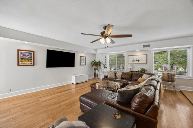 4141 Crestview Lane, Brenham, TX 77833