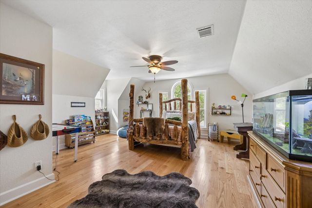 4141 Crestview Lane, Brenham, TX 77833
